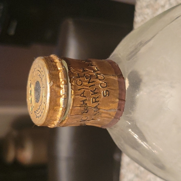 Haig & Haig Pinch Scotland Antique Scotch Bottle - Picture 2 of 4